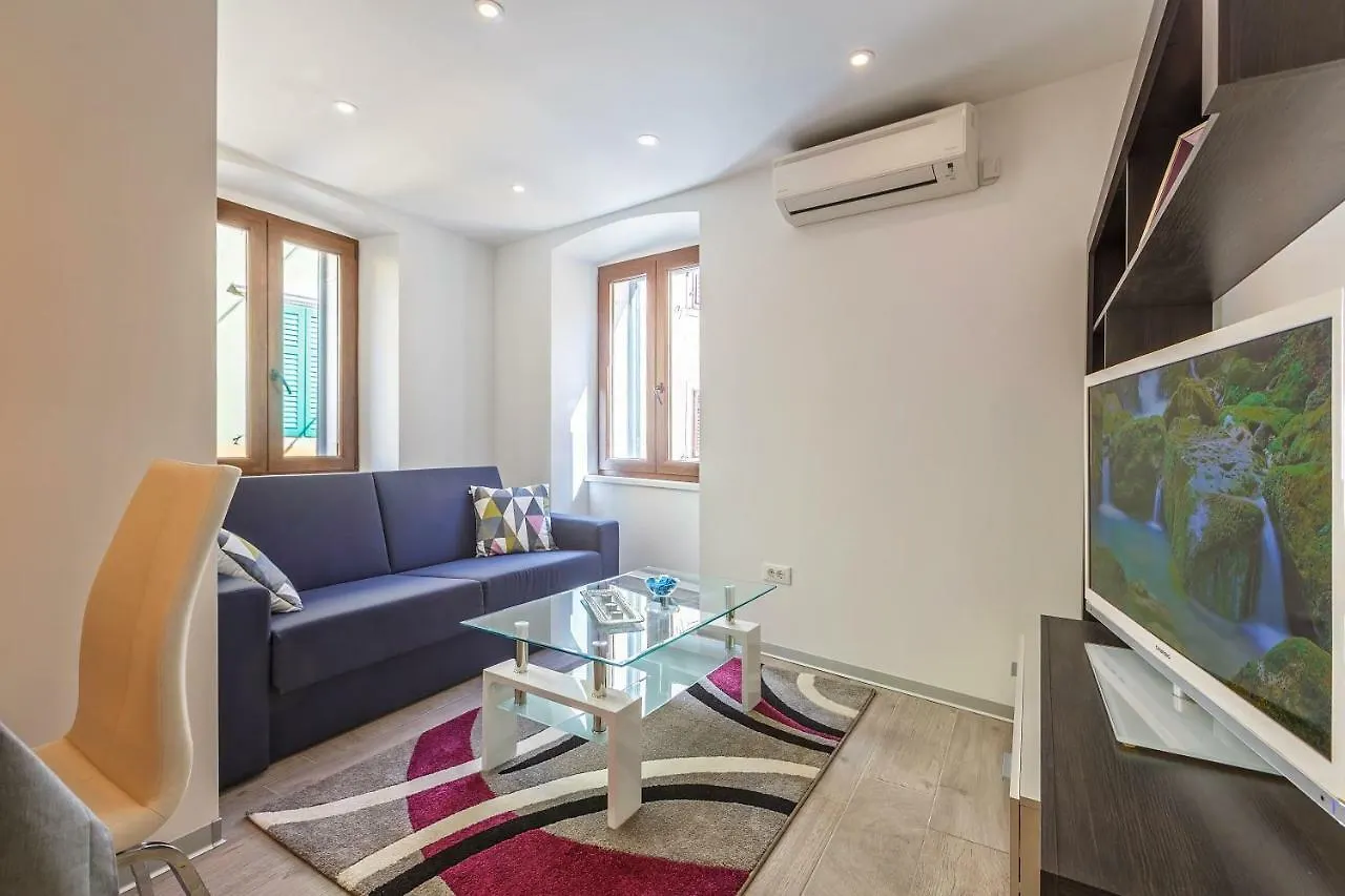 Apartment Irene Porec 0*,