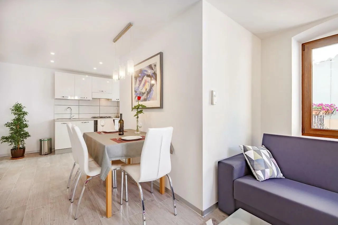 Apartment Irene Porec